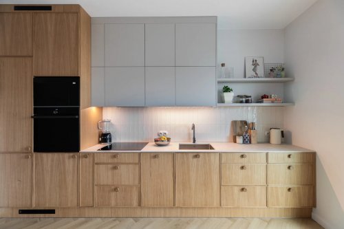 Kuchnia dla dużej rodziny: jak zaprojektować przestrzeń, która pomieści wszystkich?