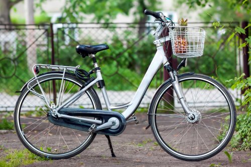 Jak dobrać rozmiar ramy w rowerze miejskim, aby uniknąć bólu pleców?